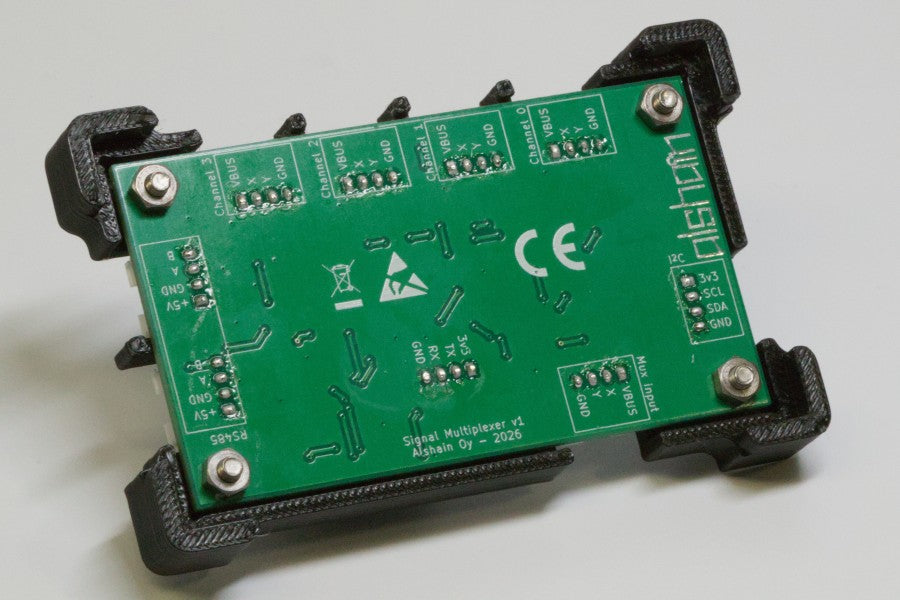 Signal multiplexer